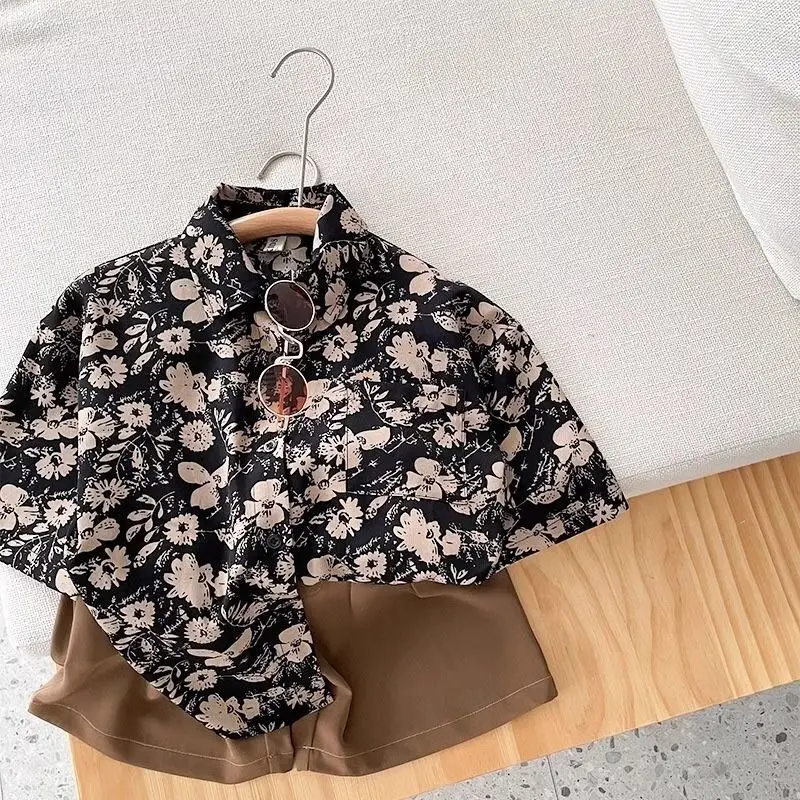 2-8Y British Style Kids T-shirt Short-sleeved Flower Shirt Boys Girls Shirt Summer Thin Baby Top Summer
2-8Y British Style Kids T-shirt Short-sleeved Flower Shirt Boys Girls Shirt Summer Thin Baby Top Summer