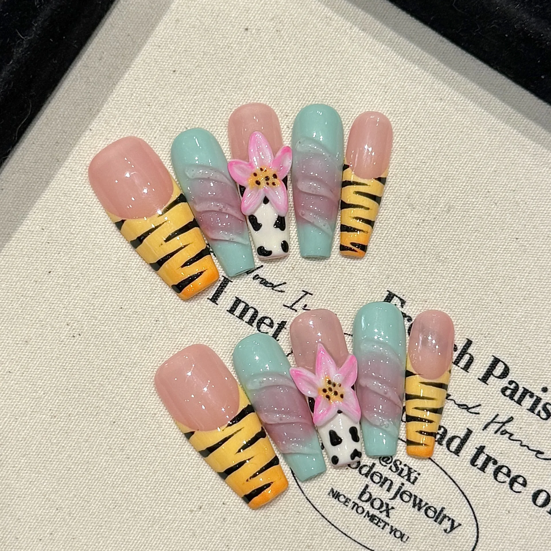 10pcs Zebra Print French Tips False Nails Long Coffin Blush Handmade Fake Nails With 3D Flower Press On Nail Sweet Cool Manicure
10pcs Zebra Print French Tips False Nails Long Coffin Blush Handmade Fake Nails With 3D Flower Press On Nail Sweet Cool Manicure