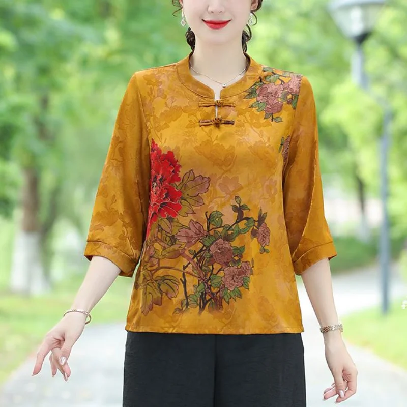 Middle Aged Mom's Summer New Round Neck Pullover Upscale Elegant Fashion Ethnic Style T-shirt Silk Pan Button 3/4 Sleeve Tops
Middle Aged Mom's Summer New Round Neck Pullover Upscale Elegant Fashion Ethnic Style T-shirt Silk Pan Button 3/4 Sleeve Tops