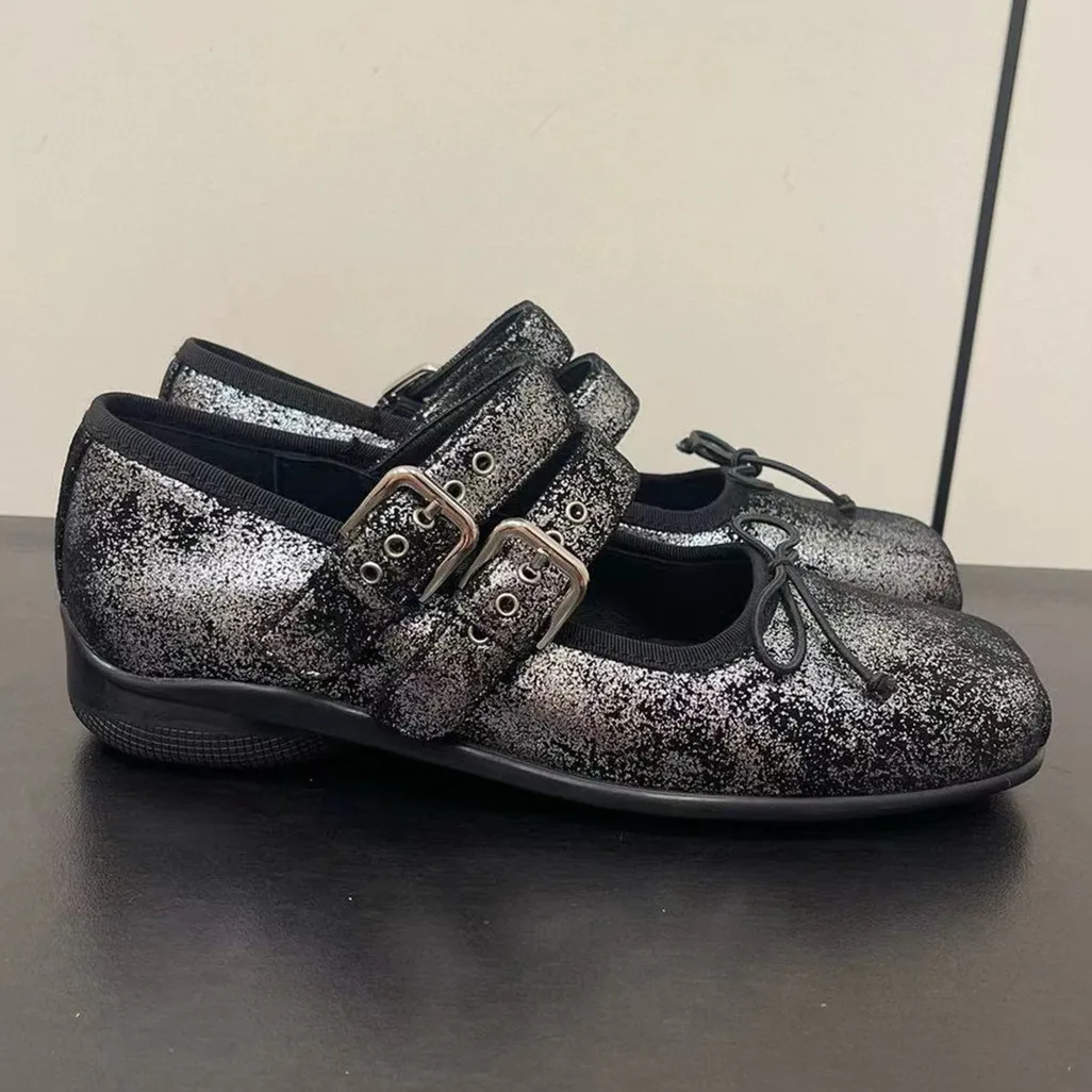 Designer Brand Shoes Mary Jane Ballet Shoes Women's Hollow Mesh One Button Flat Bottom Square Bow Retro Single Shoes
Designer Brand Shoes Mary Jane Ballet Shoes Women's Hollow Mesh One Button Flat Bottom Square Bow Retro Single Shoes