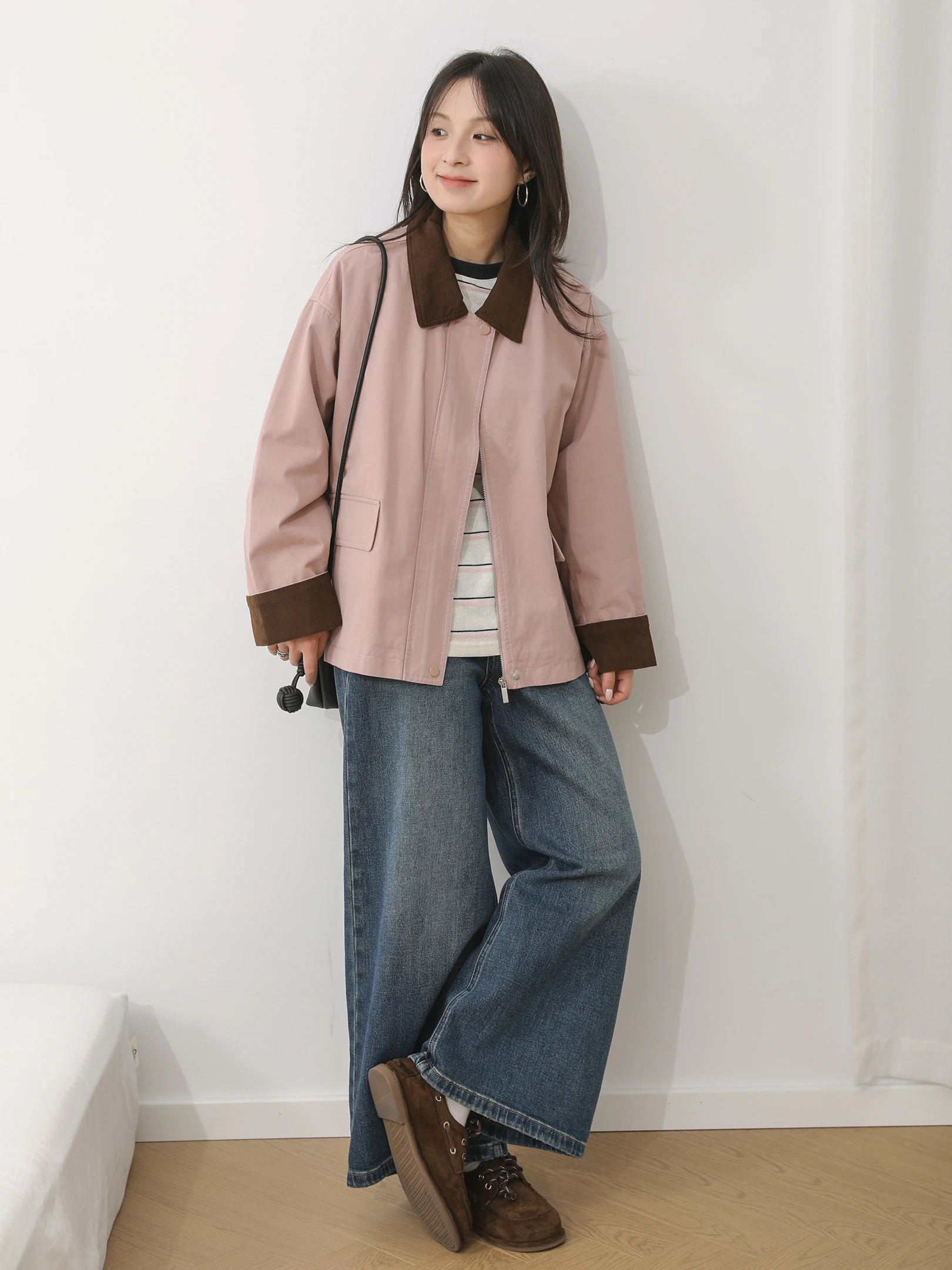 Женская ветровка Sanmu Social 2025: Новинка осени, цветной вельвет, повседневная, омолаживающая, из хлопка
Женская ветровка Sanmu Social 2025: Новинка осени, цветной вельвет, повседневная, омолаживающая, из хлопка