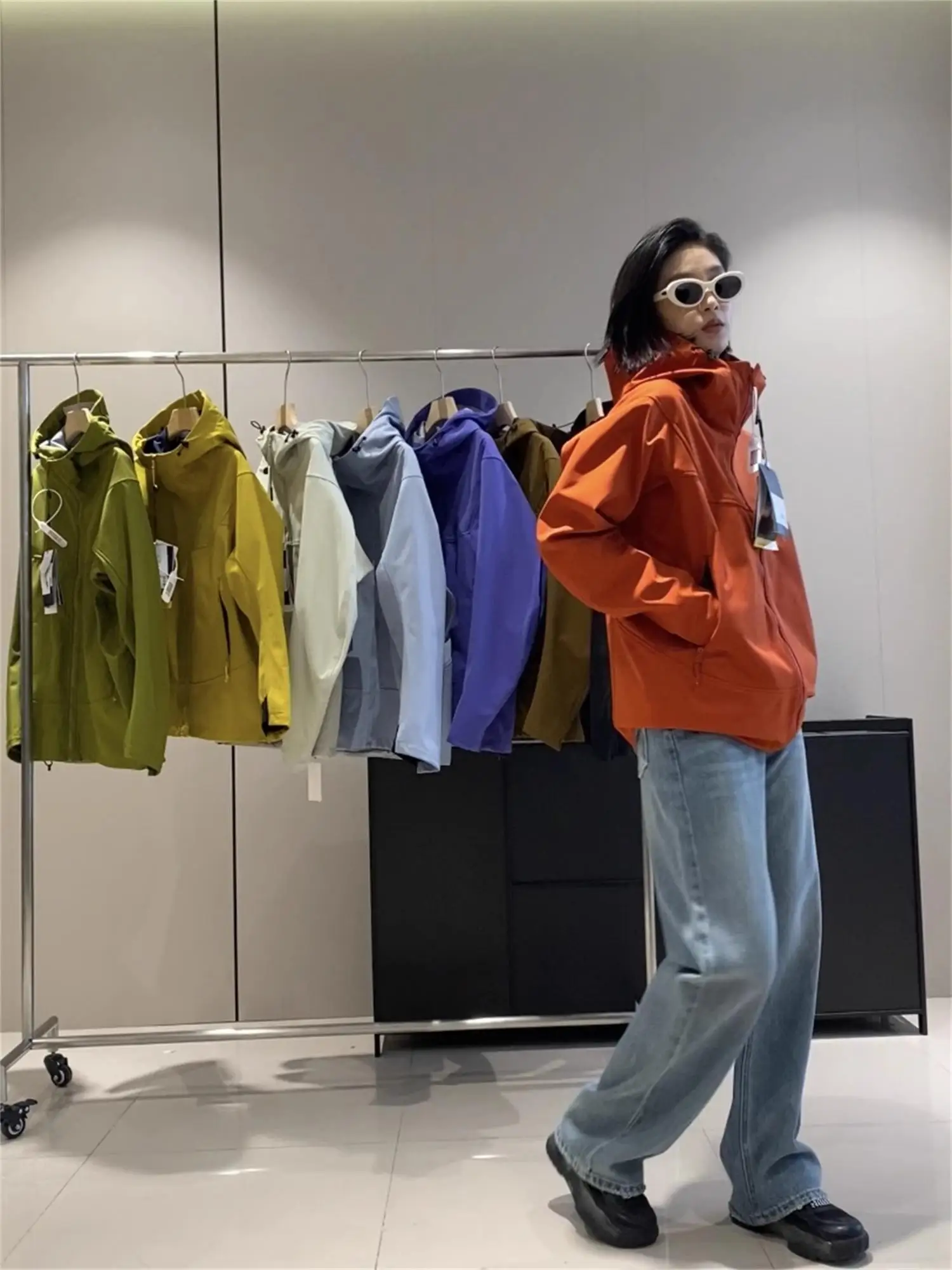 Colors Couple Sle Autumn Winter Outdoor Climbing Soft ell Windproof Waterproof Breathable Hiking Jaet Mountain Climb...
Colors Couple Sle Autumn Winter Outdoor Climbing Soft ell Windproof Waterproof Breathable Hiking Jaet Mountain Climb...