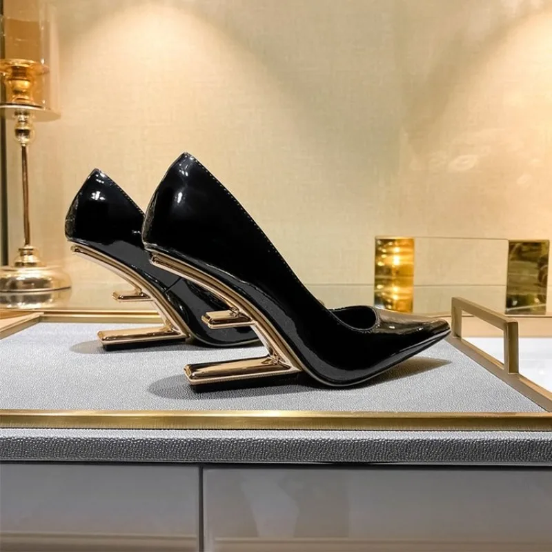 New Trend Women's Single Shoes Special-shaped Heel High Heel Half-support Simple Banquet Fashion Women's Dress Shoes
New Trend Women's Single Shoes Special-shaped Heel High Heel Half-support Simple Banquet Fashion Women's Dress Shoes