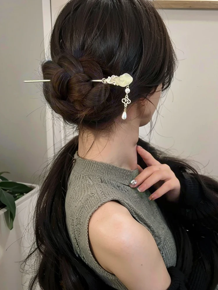 Ele White Jade Cloud Tassel Hairpin Women's Traditional Chinese Sle Hair Accories Alloy Silver Gold Plated Ethnic Fa...
Ele White Jade Cloud Tassel Hairpin Women's Traditional Chinese Sle Hair Accories Alloy Silver Gold Plated Ethnic Fa...