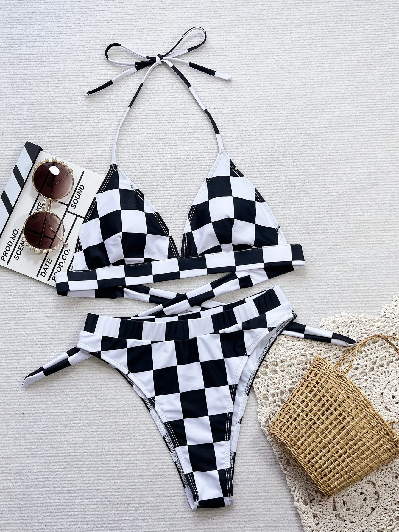 Black and White Checkered Print 2-piece Swimsuit Women's Bikini Set High Waist Sexy V-neck Suspender Backless Beach Swimwear
Black and White Checkered Print 2-piece Swimsuit Women's Bikini Set High Waist Sexy V-neck Suspender Backless Beach Swimwear
