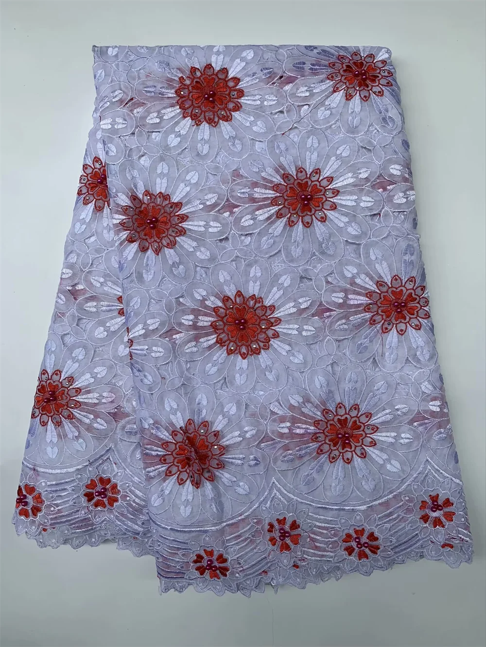 African 3D Hand Hole Cutting Bead Stone Lace Fabric 5 Yards Nigerian Swiss Cotton Lace Fabric Embroidery High Quality Diy Sewing
African 3D Hand Hole Cutting Bead Stone Lace Fabric 5 Yards Nigerian Swiss Cotton Lace Fabric Embroidery High Quality Diy Sewing