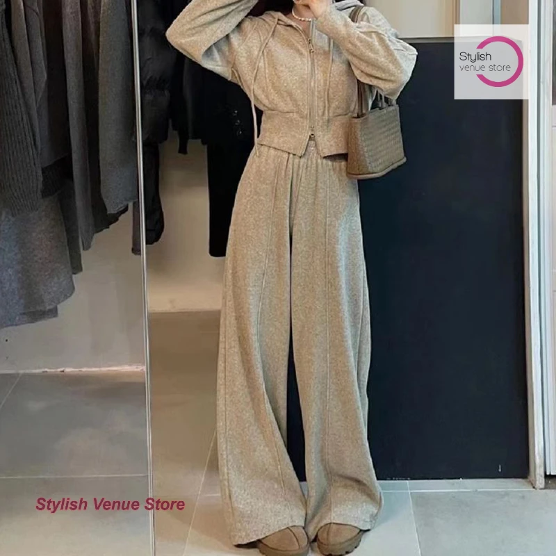 French style hooded sweater sports suit women's spring and autumn fashion loose slim casual wide-leg pants two-piece suit
French style hooded sweater sports suit women's spring and autumn fashion loose slim casual wide-leg pants two-piece suit