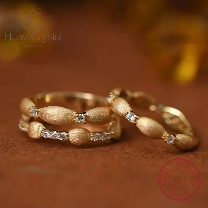 Роскошное элегантное кольцо из стерлингового серебра 925 пробы с позолотой, матовое кольцо для женщин, ювелирные аксессуары с бриллиантами во французском ряде
Роскошное элегантное кольцо из стерлингового серебра 925 пробы с позолотой, матовое кольцо для женщин, ювелирные аксессуары с бриллиантами во французском ряде