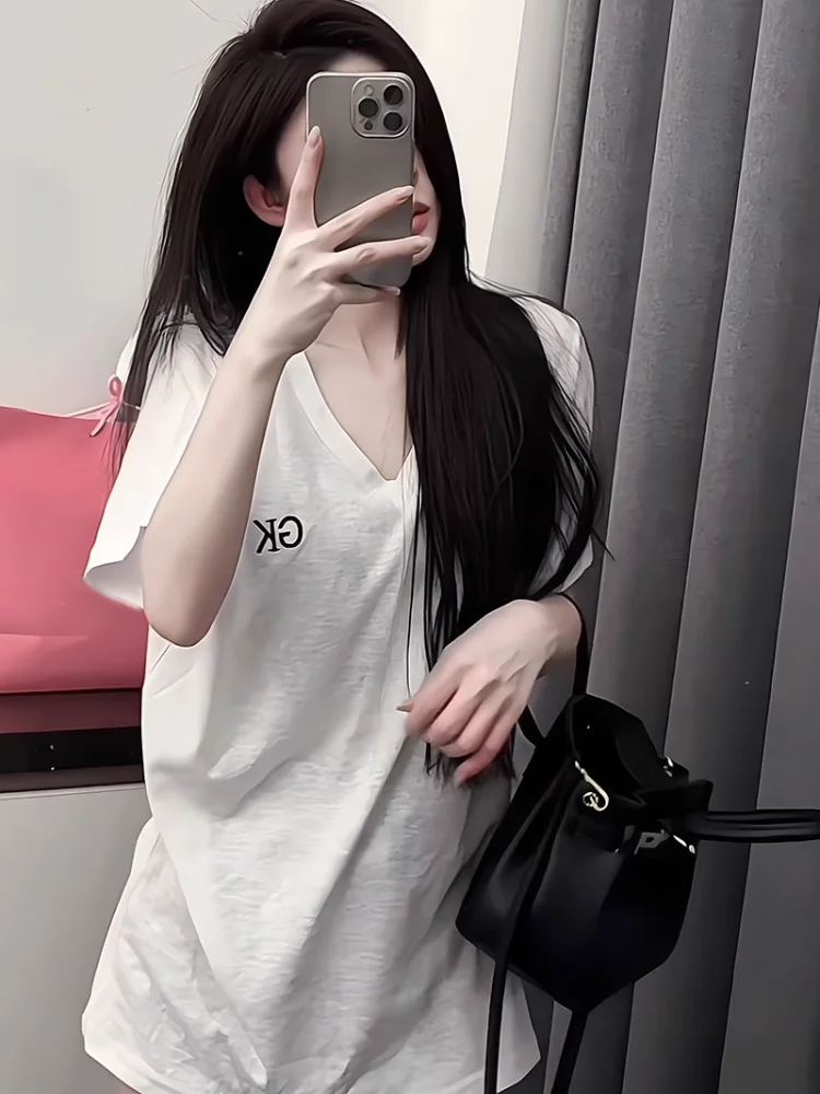 Ladies Casual Loose Fit V-Neck Short Sleeve T-Shirt White Letter Print Mid-Length Summer New Style Versatile Comfortable Top
Ladies Casual Loose Fit V-Neck Short Sleeve T-Shirt White Letter Print Mid-Length Summer New Style Versatile Comfortable Top