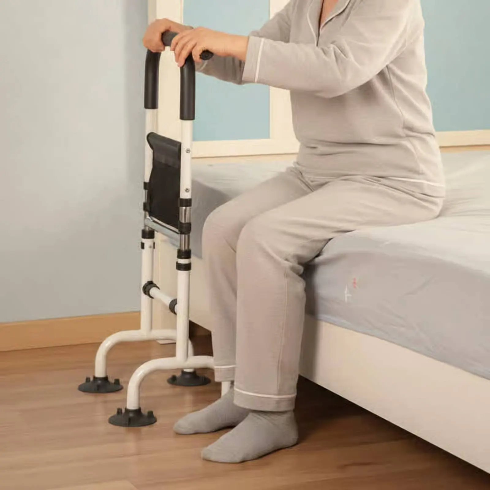 Adjustable Get up Assist Frame Sturdy Bedside Stand Assist Rail Freestanding Bed Safety Handle Long-Lasting Carbon Steel Grab
Adjustable Get up Assist Frame Sturdy Bedside Stand Assist Rail Freestanding Bed Safety Handle Long-Lasting Carbon Steel Grab