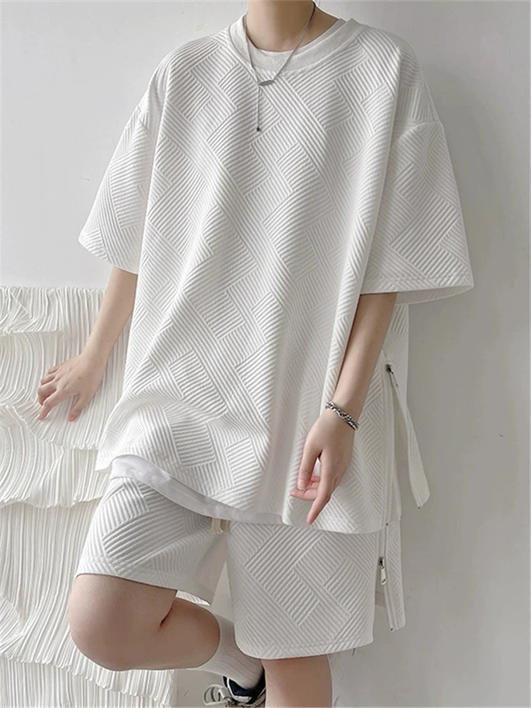 Летний спортивный комплект для мужчин: футболка и шорты, повседневная спортивная одежда с боковой молнией, дышащий, свободный крой, для подростков
Летний спортивный комплект для мужчин: футболка и шорты, повседневная спортивная одежда с боковой молнией, дышащий, свободный крой, для подростков