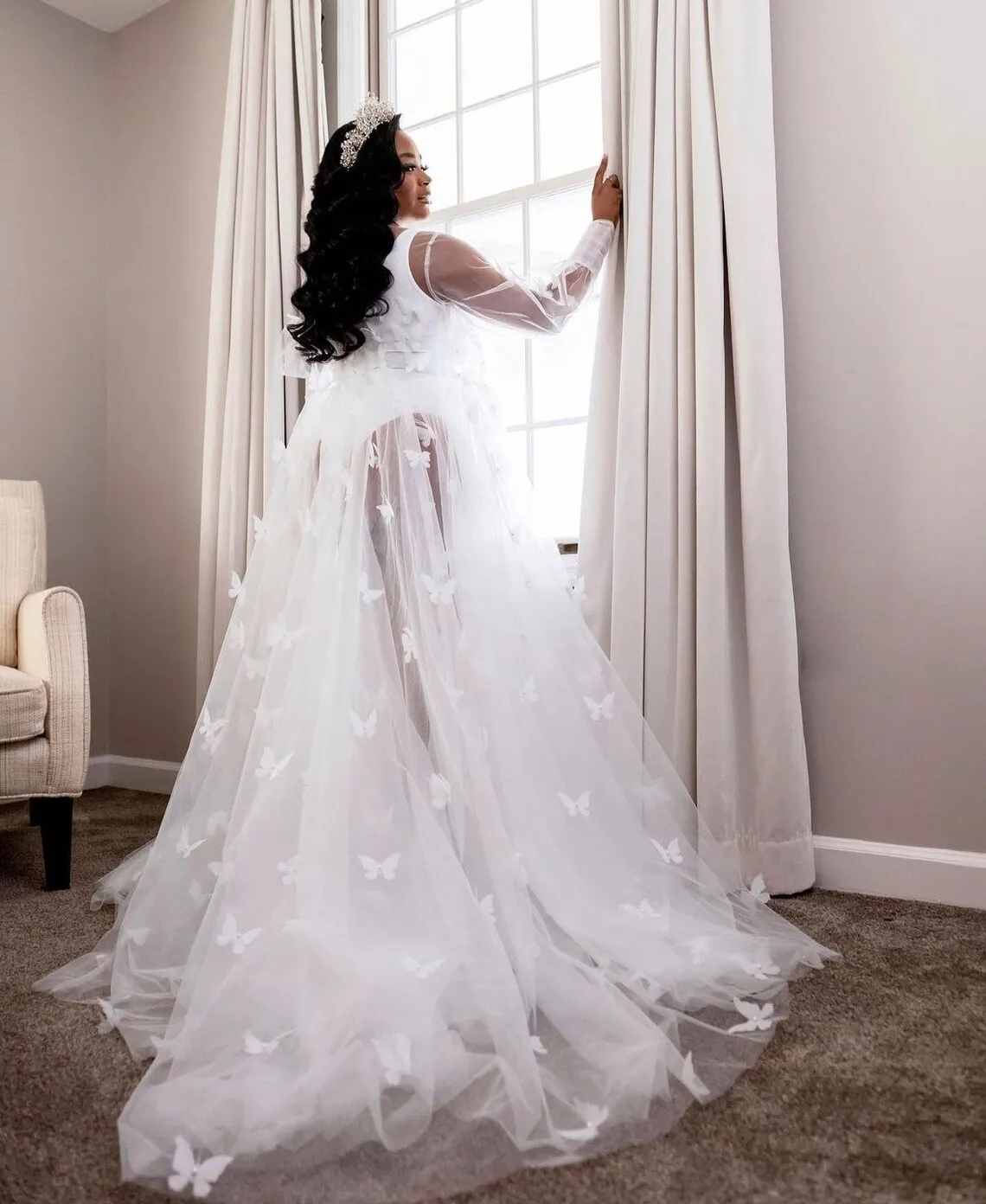 White Bridal Dress Sleepwear Pajamas Butterfly Women's Bathrobe Long Sleeves Ruched Tulle Shining Wedding Bridal Robe Nightgown
White Bridal Dress Sleepwear Pajamas Butterfly Women's Bathrobe Long Sleeves Ruched Tulle Shining Wedding Bridal Robe Nightgown