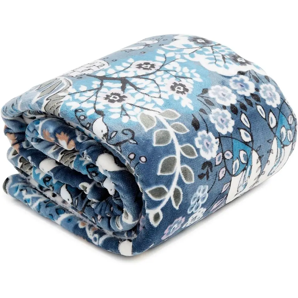 leece Cozy Lie Throw Blanket, Enchanent Blue
leece Cozy Lie Throw Blanket, Enchanent Blue