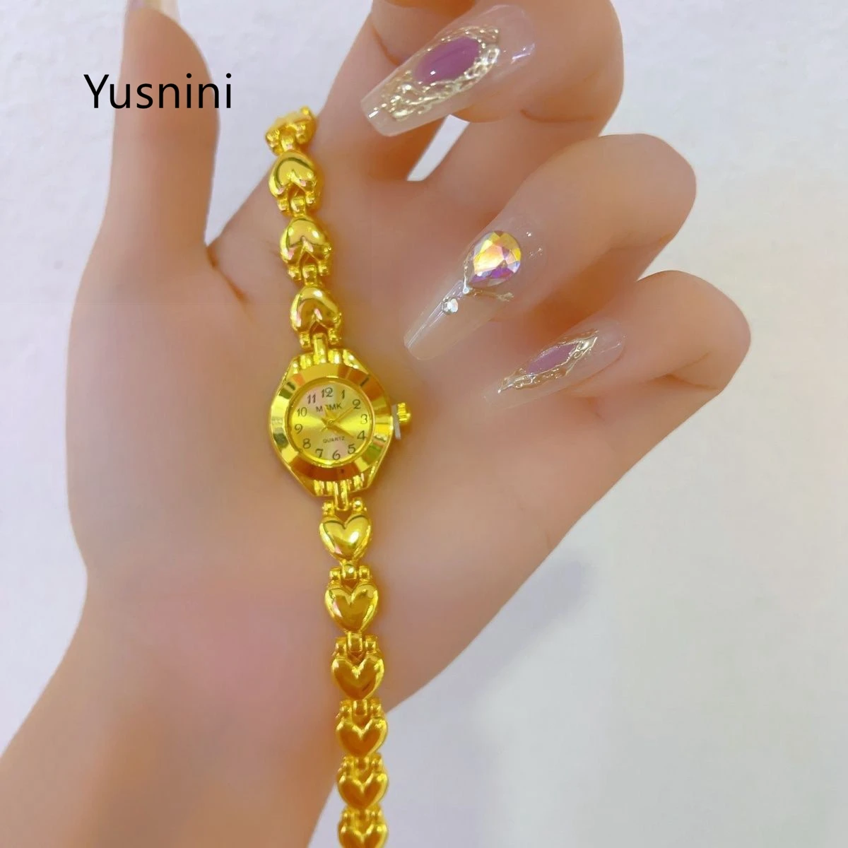 New Dubai Fashion Premium 24K Gold Plated Watch Exquisite Party Engagement Party Jewelry for Lovers Quartz Watch 666
New Dubai Fashion Premium 24K Gold Plated Watch Exquisite Party Engagement Party Jewelry for Lovers Quartz Watch 666