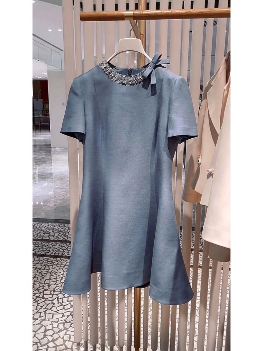 Ele round Ne Diamond Embedded Women's Dr Slimming Waist Design Summer New Sle Faionable Ladies' Gown
Ele round Ne Diamond Embedded Women's Dr Slimming Waist Design Summer New Sle Faionable Ladies' Gown