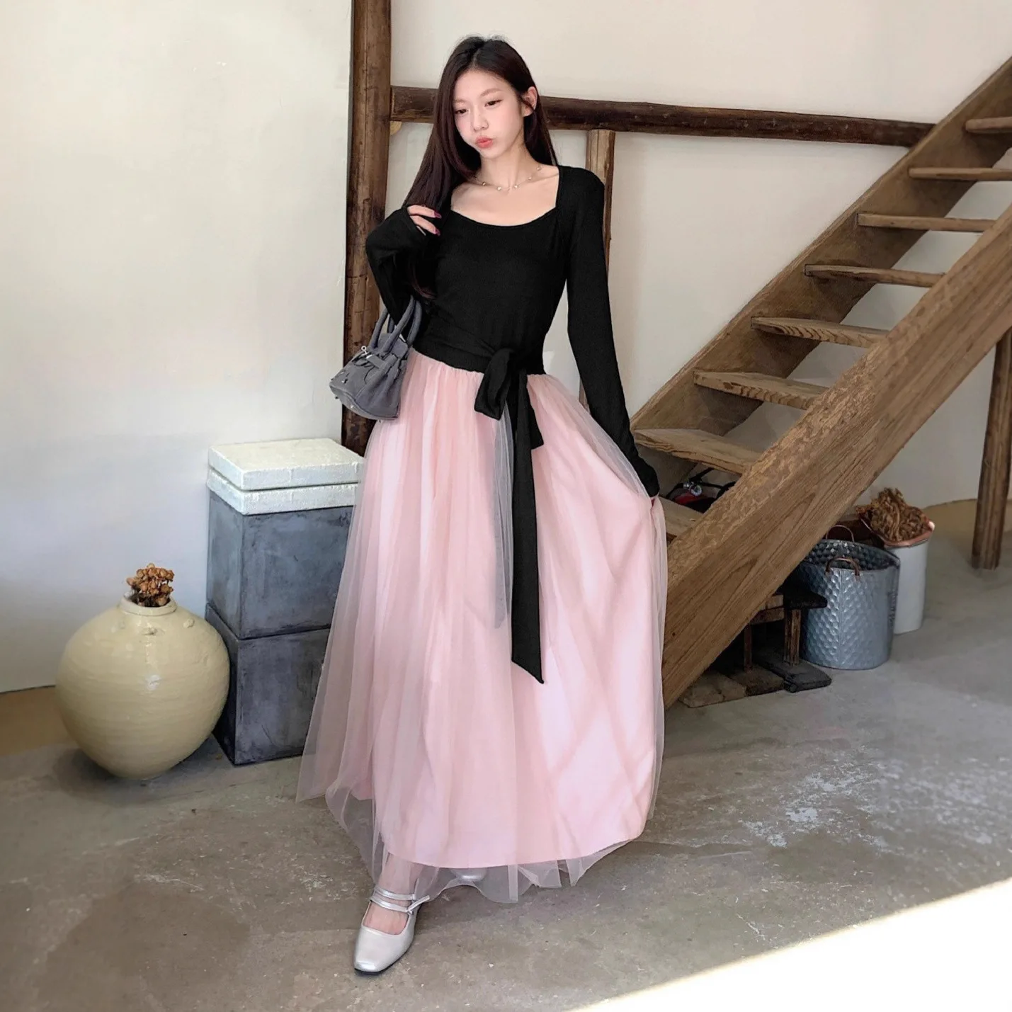 Elegant Long Sleeve Double Layer Mesh 2026 Autumn New Style Waist-Cinching Color-Block Mid-Length Dress For Women
Elegant Long Sleeve Double Layer Mesh 2026 Autumn New Style Waist-Cinching Color-Block Mid-Length Dress For Women