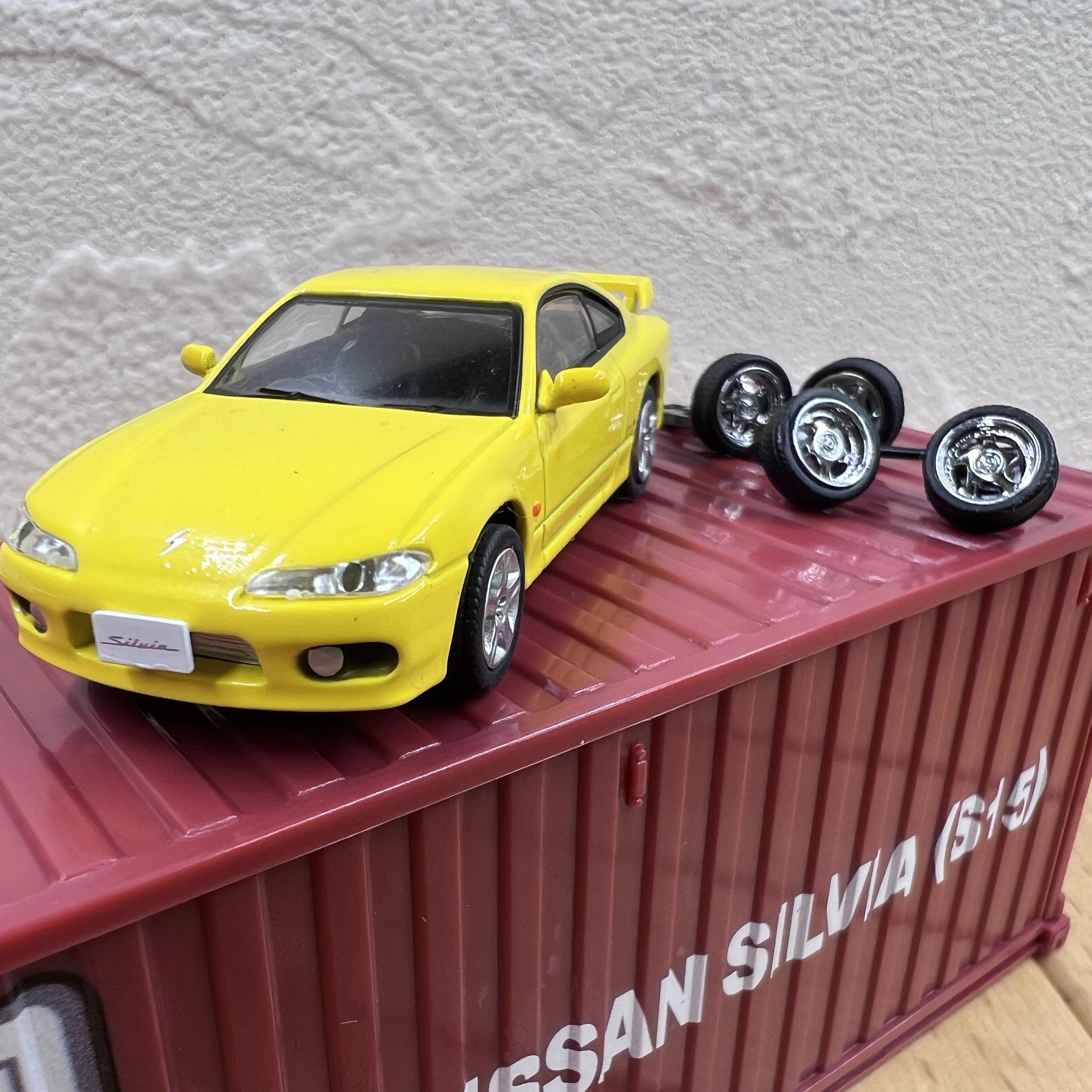 Modified Version 1:64 1999 Nissan Silvia S15 Alloy Sports Car Model Diecasts Metal Track Racing Vehicles Car Model kids Toy Gift
Modified Version 1:64 1999 Nissan Silvia S15 Alloy Sports Car Model Diecasts Metal Track Racing Vehicles Car Model kids Toy Gift