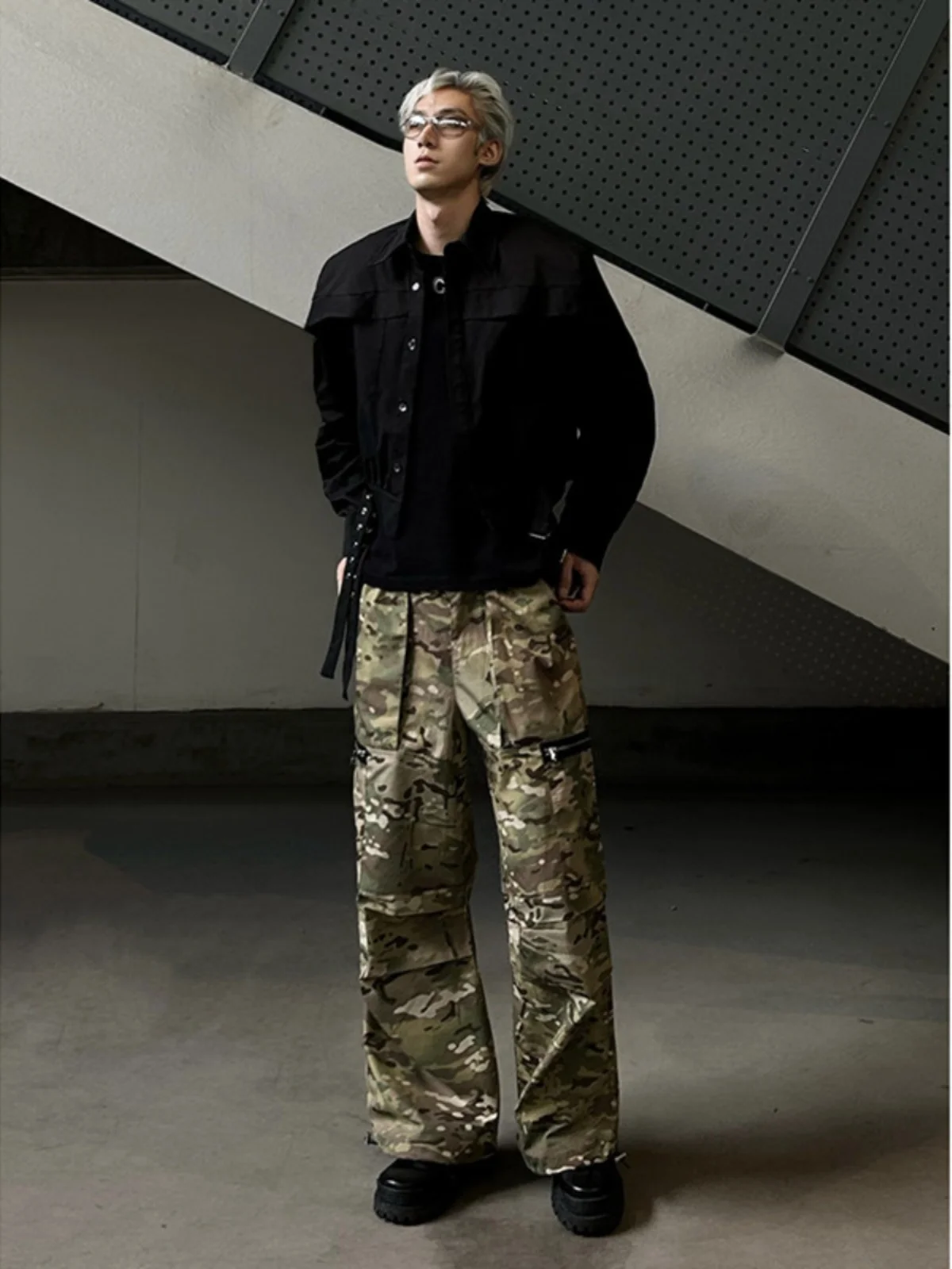 Американские ретро-брюки-карго с камуфляжным принтом для мужчин, свободные, прямого кроя, с высокой талией, молодежные, весенне-осенние, повседневные
Американские ретро-брюки-карго с камуфляжным принтом для мужчин, свободные, прямого кроя, с высокой талией, молодежные, весенне-осенние, повседневные