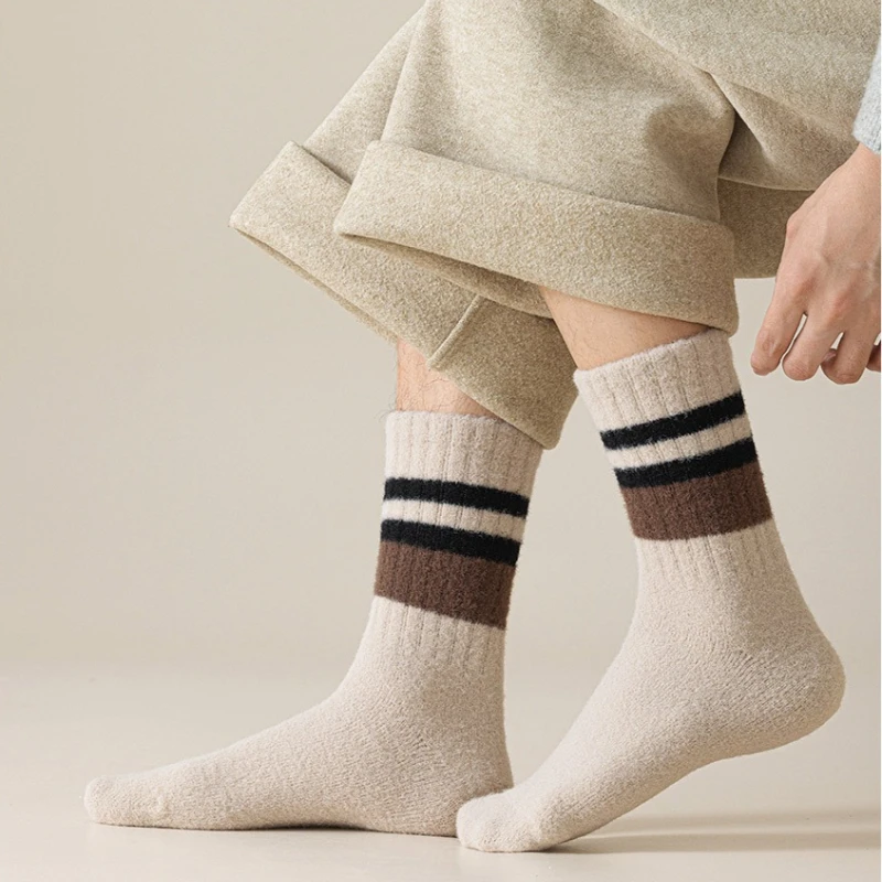 1/6 pair men's autumn winter thick warm mid tube socks with retro stripes color blocking simple comfortable casual socks
1/6 pair men's autumn winter thick warm mid tube socks with retro stripes color blocking simple comfortable casual socks