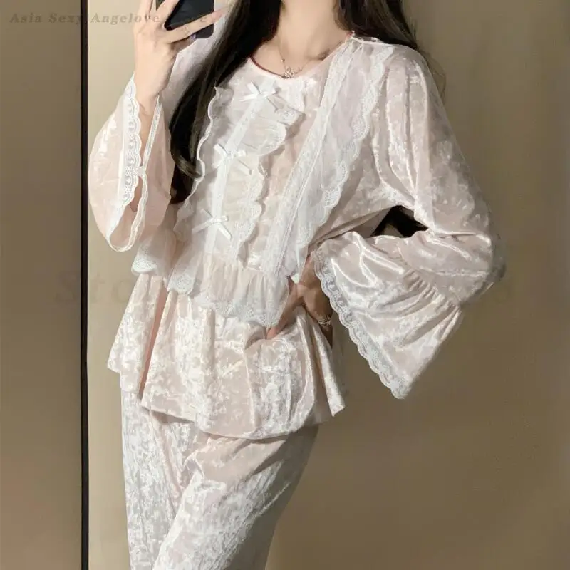 French Princess Style Pajamas Set Autumn Winter New Long Sleeved Velvet Sleepwear Sweet Lace Patchwork Home Clothes Loungewear
French Princess Style Pajamas Set Autumn Winter New Long Sleeved Velvet Sleepwear Sweet Lace Patchwork Home Clothes Loungewear