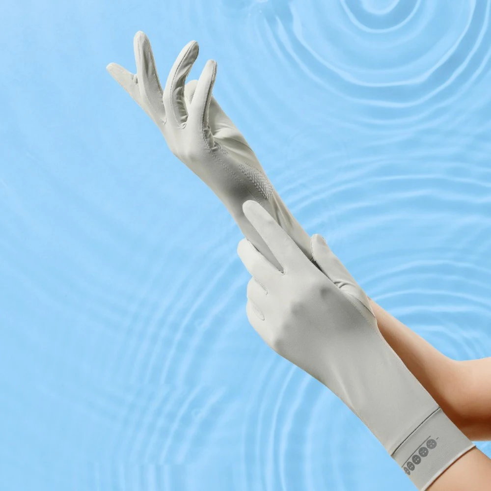 Touch Screen Ice Silk Gloves Anti-UV Flip Finger Sunscreen Gloves Breathable Highly Elastic Riding Driving Gloves Outdoor Sports
Touch Screen Ice Silk Gloves Anti-UV Flip Finger Sunscreen Gloves Breathable Highly Elastic Riding Driving Gloves Outdoor Sports
