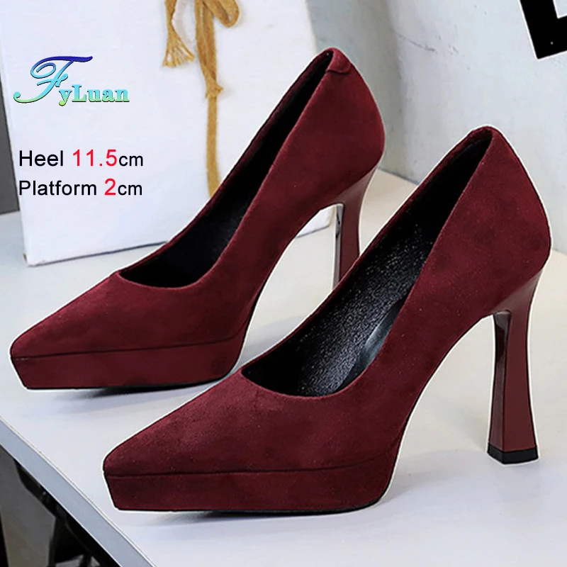 Новая весенне-осенняя замшевая женская обувь винно-красного цвета с острым носком на толстом высоком каблуке 11,5 см, женские туфли-лодочки на платформе 2 см, повседневная обувь на шпильке
Новая весенне-осенняя замшевая женская обувь винно-красного цвета с острым носком на толстом высоком каблуке 11,5 см, женские туфли-лодочки на платформе 2 см, повседневная обувь на шпильке