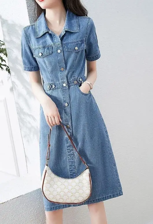 Hong Kong Style Retro Denim Dress Summer Slim Fit Korean Version Single Breasted Small Fragrant Style Solid Color Denim Dress
Hong Kong Style Retro Denim Dress Summer Slim Fit Korean Version Single Breasted Small Fragrant Style Solid Color Denim Dress