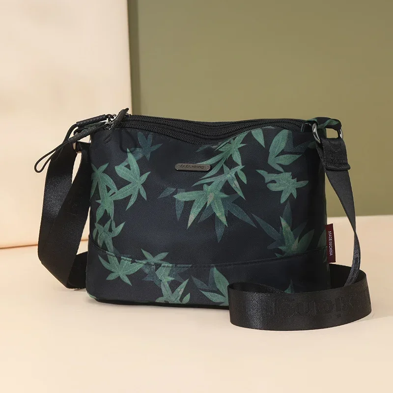 Casual Green Leaves Square Nylon Shoulder Bags Large Capacity Commute Classic Style Exquisite Crossbody Bags for Women 2025 New
Casual Green Leaves Square Nylon Shoulder Bags Large Capacity Commute Classic Style Exquisite Crossbody Bags for Women 2025 New
