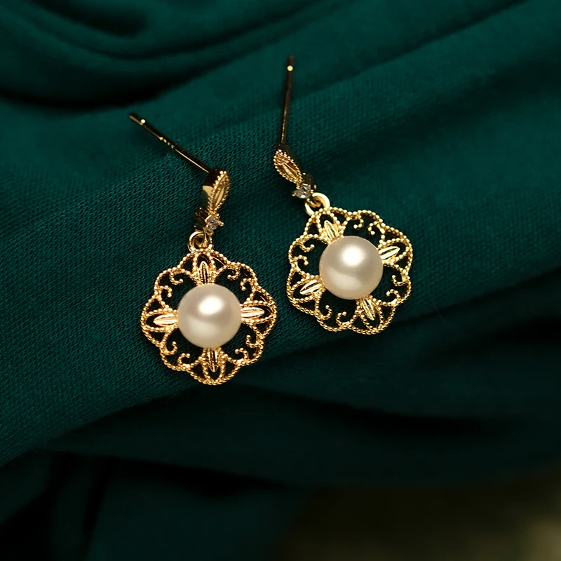 Natural Pearl Earrings Femininity Lace Sterling Silver Plated 14k Gold Hollow Earrings
Natural Pearl Earrings Femininity Lace Sterling Silver Plated 14k Gold Hollow Earrings