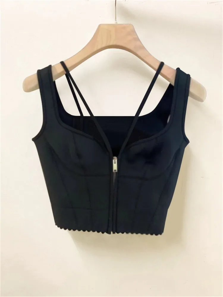 Лето 2025: Женский облегающий топ на молнии с бретелями, повседневный, из смесового хлопка, модный цвет, тренд сезона
Лето 2025: Женский облегающий топ на молнии с бретелями, повседневный, из смесового хлопка, модный цвет, тренд сезона