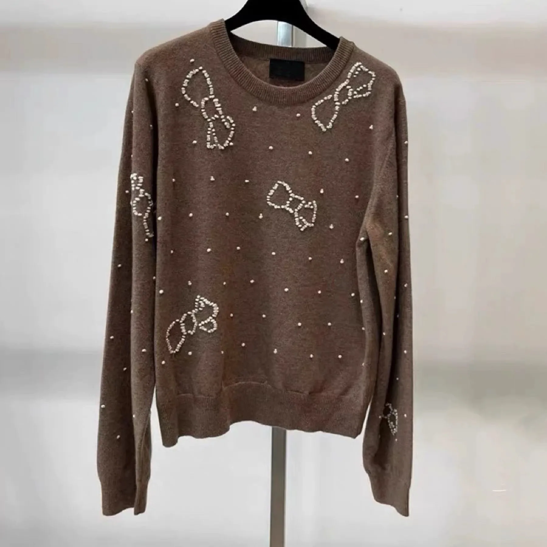 Faionable round Ne Knitted Sweater Full Wool Knot Diamond Stitched Lemon Cheese LAN25 Autumn Winter Women's Wear
Faionable round Ne Knitted Sweater Full Wool Knot Diamond Stitched Lemon Cheese LAN25 Autumn Winter Women's Wear