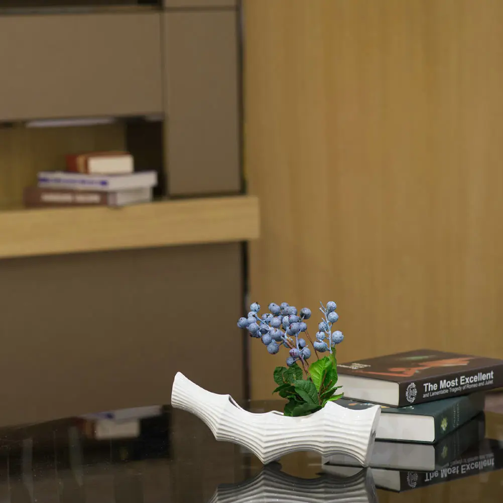 Root Shaped Vase Simple Style Ceramic Craft Vase Decor Flower Arrangement Desktop Adornment Long-Lasting Use Desktop Ornament
Root Shaped Vase Simple Style Ceramic Craft Vase Decor Flower Arrangement Desktop Adornment Long-Lasting Use Desktop Ornament
