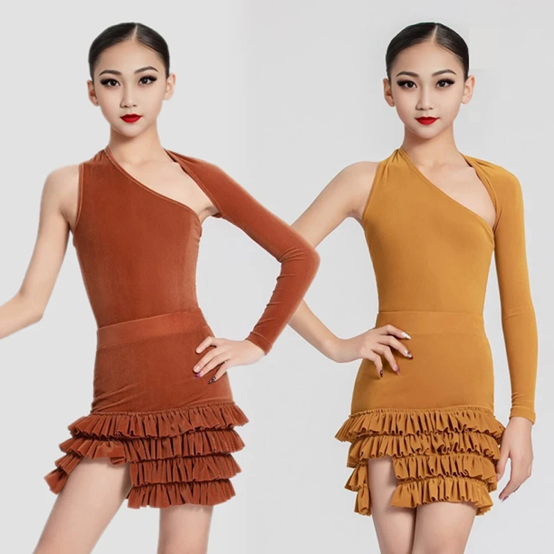 2025 Latin Dance Clothes Girls Irregular Slant Shoulder Tops Riffled Skirt Kids Latin Practice Dress Competition Dress DNV22834
2025 Latin Dance Clothes Girls Irregular Slant Shoulder Tops Riffled Skirt Kids Latin Practice Dress Competition Dress DNV22834