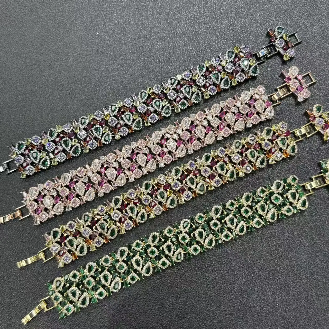multicolor cubic zirconia bracelet for women shiny luxury jewelry gala event wedding party green pink zircons female gift
multicolor cubic zirconia bracelet for women shiny luxury jewelry gala event wedding party green pink zircons female gift