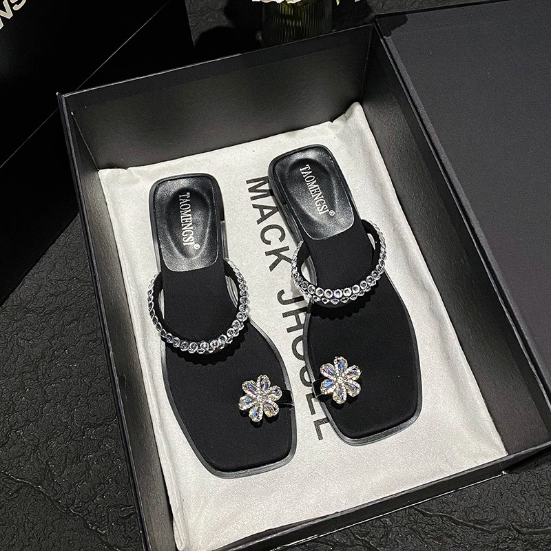 Square-toed rhinestone slip-on flat sandals for women, summer outdoor wear
Square-toed rhinestone slip-on flat sandals for women, summer outdoor wear