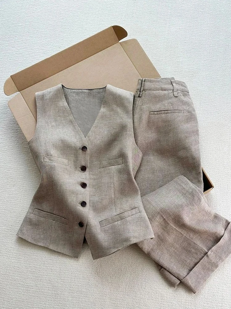 2025 Summer Trendy Khaki Color Women's Loose Fit Casual Vest And Pants Two-Piece Set Fashionable Commute Style Autumn Wear
2025 Summer Trendy Khaki Color Women's Loose Fit Casual Vest And Pants Two-Piece Set Fashionable Commute Style Autumn Wear