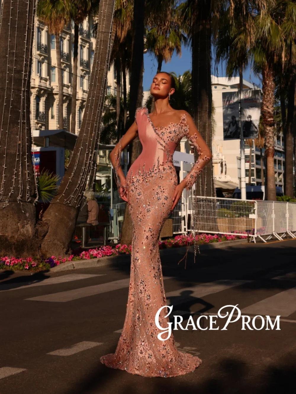 Lace Dazzling Crystal Long Evening Dress Exquisite Illusion Mermaid Wedding Party Gown Customized Captivating Banquet Gowns
Lace Dazzling Crystal Long Evening Dress Exquisite Illusion Mermaid Wedding Party Gown Customized Captivating Banquet Gowns