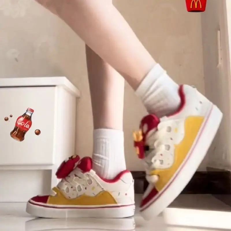 Women's shoes, high-quality bread shoes, French fries, red and yellow contrast stitching, fashion casual shoes
Women's shoes, high-quality bread shoes, French fries, red and yellow contrast stitching, fashion casual shoes