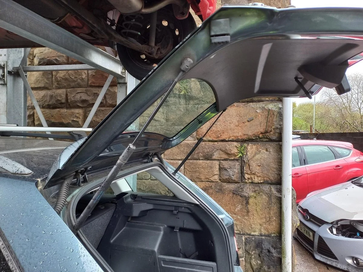 Auto Pop-Up Trunk Struts for Skoda Fabia Mk3 (NJ) Hatchback 2014-2022 Automatic Opening Gas Lift Supports with Springs Struts
Auto Pop-Up Trunk Struts for Skoda Fabia Mk3 (NJ) Hatchback 2014-2022 Automatic Opening Gas Lift Supports with Springs Struts