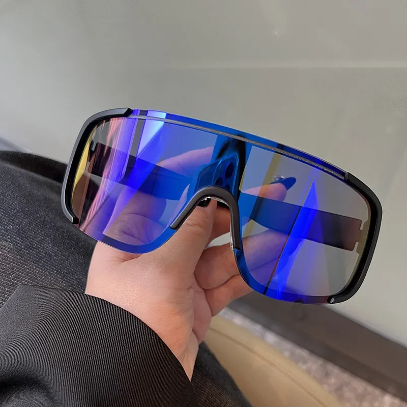New Y2K Style Cycling Sunglasses Windproof Glasses for Men Women Retro-Reflective Sheeting Lens Road Riding Sport Glasses
New Y2K Style Cycling Sunglasses Windproof Glasses for Men Women Retro-Reflective Sheeting Lens Road Riding Sport Glasses