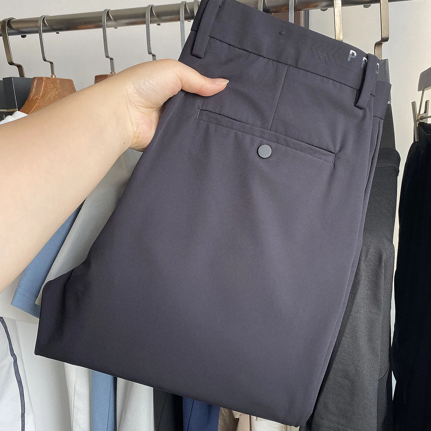 Мужские летние брюки H-Home Slim Fit для бизнеса и повседневной носки: быстросохнущие, охлаждающие, немнущиеся, с эластичным поясом, прямые, длинные
Мужские летние брюки H-Home Slim Fit для бизнеса и повседневной носки: быстросохнущие, охлаждающие, немнущиеся, с эластичным поясом, прямые, длинные