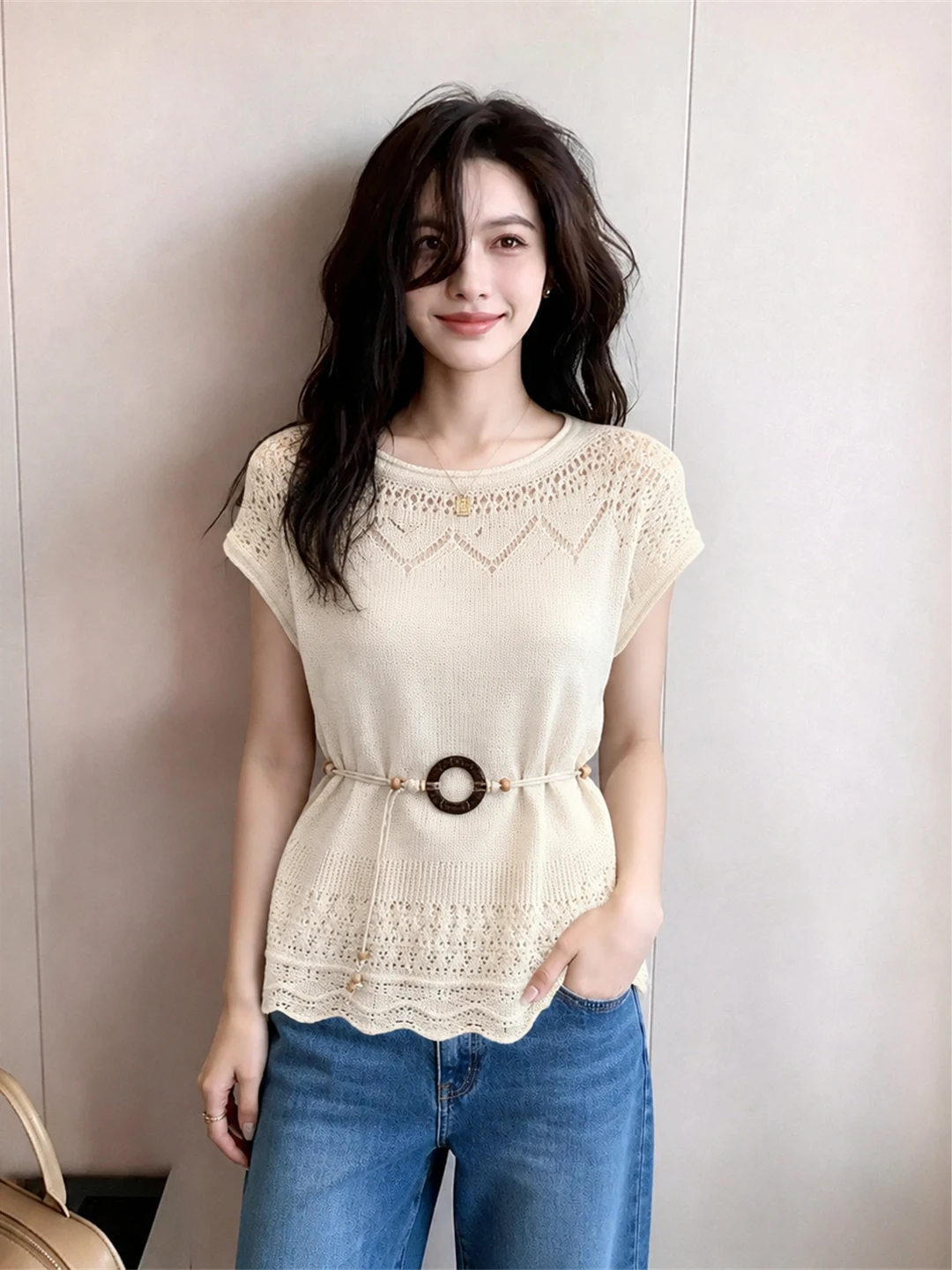 Elegant Ladylike round Neck Short Sleeve Knitwear Skin-friendly Summer Top Trendy Atmosphere Korean Style Straight Cut Silk
Elegant Ladylike round Neck Short Sleeve Knitwear Skin-friendly Summer Top Trendy Atmosphere Korean Style Straight Cut Silk