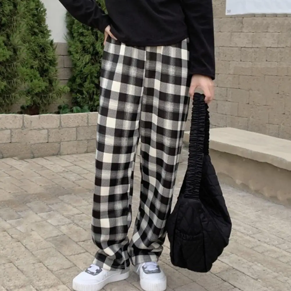 Wide-leg Pants Plaid Print High Waist Wide Leg Winter Pants with Velvet Lining for Women Stylish Warm Trousers for Weather
Wide-leg Pants Plaid Print High Waist Wide Leg Winter Pants with Velvet Lining for Women Stylish Warm Trousers for Weather