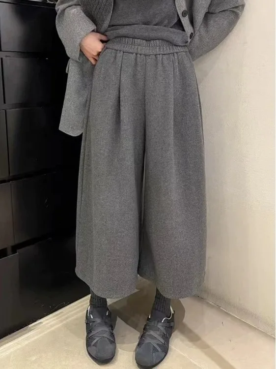 Аутентичные шерстяные брюки с широкими штанинами, прямого кроя, с высокой талией, повседневные, осенне-зимние, универсальные, утягивающие, длиной восемнадцать дюймов
Аутентичные шерстяные брюки с широкими штанинами, прямого кроя, с высокой талией, повседневные, осенне-зимние, универсальные, утягивающие, длиной восемнадцать дюймов