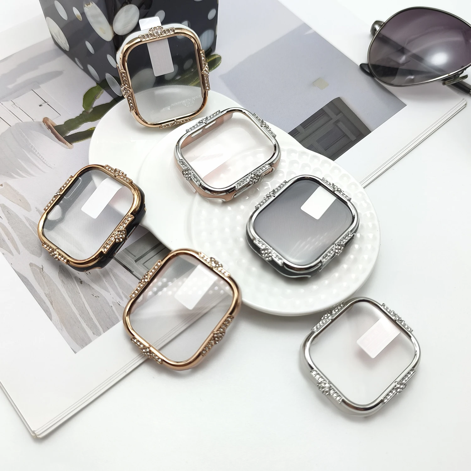 Four sided diamond studded shell film integrated case for S11 46/45/44/42/41/40mm S10 PC material for iwatch S10 S9/S8/S7/SE-1
Four sided diamond studded shell film integrated case for S11 46/45/44/42/41/40mm S10 PC material for iwatch S10 S9/S8/S7/SE-1