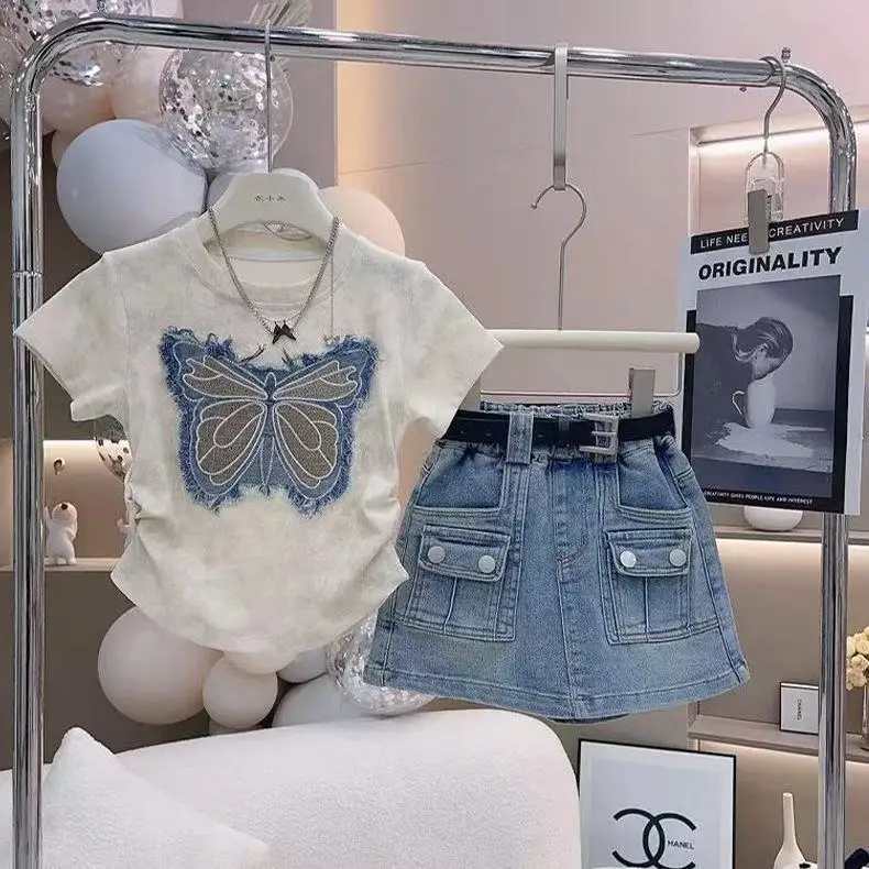 Girls' Summer Set Children's Fashion Bow Short Sleeved T-shirt Cowboy Skirt 2-piece Set 5-14Years
Girls' Summer Set Children's Fashion Bow Short Sleeved T-shirt Cowboy Skirt 2-piece Set 5-14Years