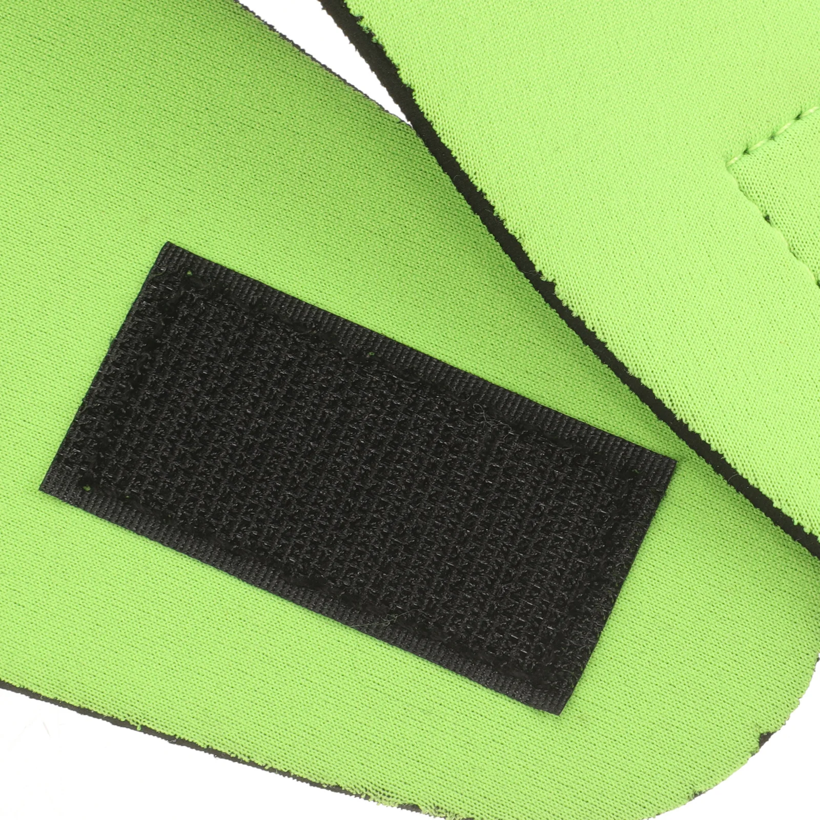 Elastic Waterproof Sports Ear Headband Adjustable Swim Headband Sweat Absorbing for Swimming Yoga Fitness Training
Elastic Waterproof Sports Ear Headband Adjustable Swim Headband Sweat Absorbing for Swimming Yoga Fitness Training