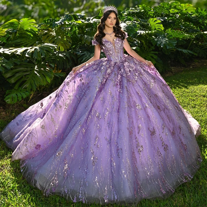 Lavender Shiny Quinceanera Dresses Ball Gown Off Shoulder Applique Lace Beads Tull Corset Sweet 16 Dress Vestidos 15 De Anos
Lavender Shiny Quinceanera Dresses Ball Gown Off Shoulder Applique Lace Beads Tull Corset Sweet 16 Dress Vestidos 15 De Anos