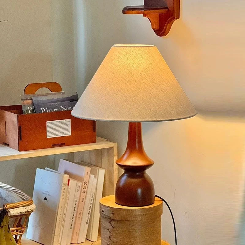 French Mid Century Wabi Sabi American Vintage Metal Table Lamp LED Bedside Bedroom Study Home Decor Novelty New Energy Saving
French Mid Century Wabi Sabi American Vintage Metal Table Lamp LED Bedside Bedroom Study Home Decor Novelty New Energy Saving