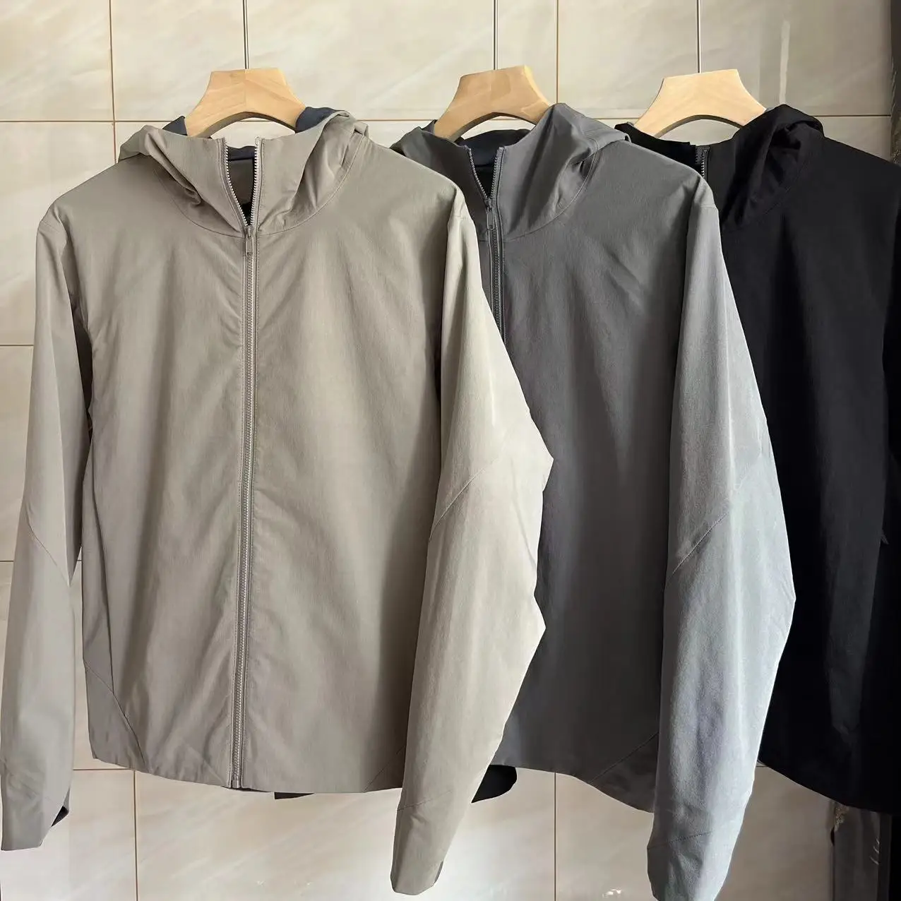 Outdoor Waterproof Windproof Men's Casual Hooded Jaet Full Seal Glue Busin Leisure Coat Fall Season Faion Urban Sle
Outdoor Waterproof Windproof Men's Casual Hooded Jaet Full Seal Glue Busin Leisure Coat Fall Season Faion Urban Sle